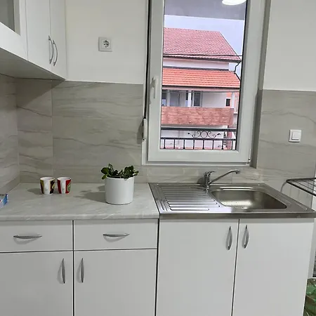 Apartament Airport Art *